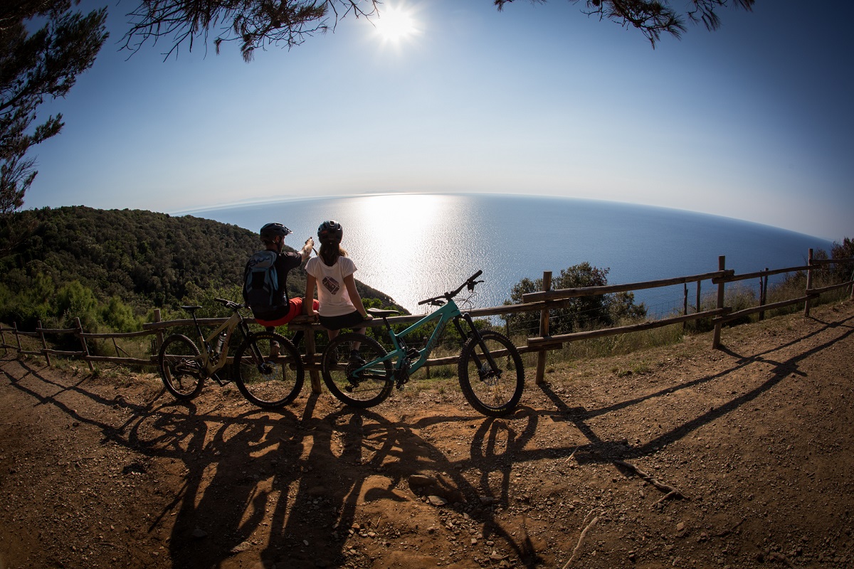 coppia vacanza bici toscana